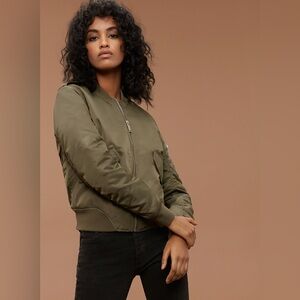 Aritzia Talula Womens Whitby Bomber Jacket NWOT Size XS Military Olive Green Zip